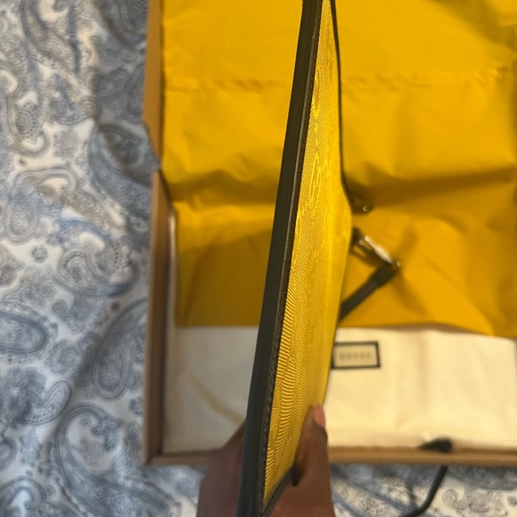 Gucci Off The Grid Clutch - Picture 6 of 10
